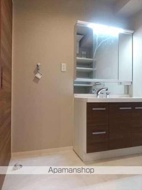 和歌山県和歌山市西紺屋町１丁目[1LDK/47.73m2]の洗面所