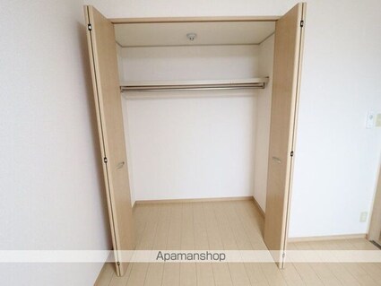 コンフォール[2LDK/50.47m2]の収納