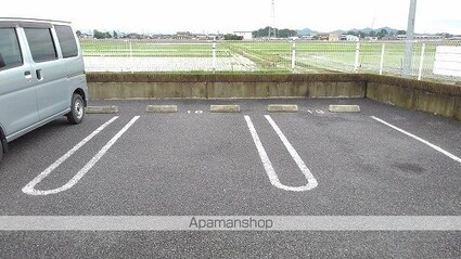 アザレアⅠ[1K/33.15m2]の駐車場