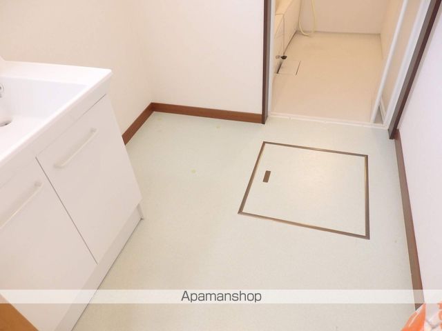 ハルコマリーフBの内装写真