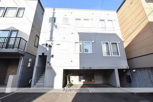 札幌市南北線 麻生駅 徒歩10分 3階建 築27年の外観写真