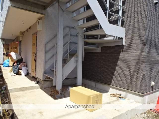 グランドハイツ西国立の玄関写真