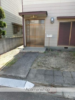 和歌山県和歌山市秋月[4DK/71.21m2]のエントランス2