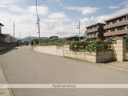 長野県長野市稲田３丁目[2LDK/51.33m2]の周辺1