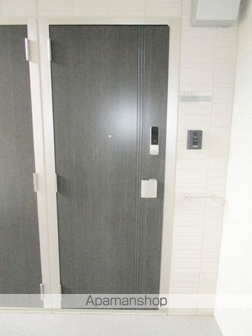 プラシードKの玄関写真