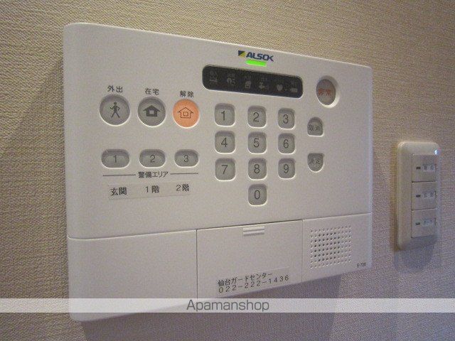 メゾネット中島丁の内装写真