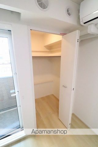 モンベルの内装写真