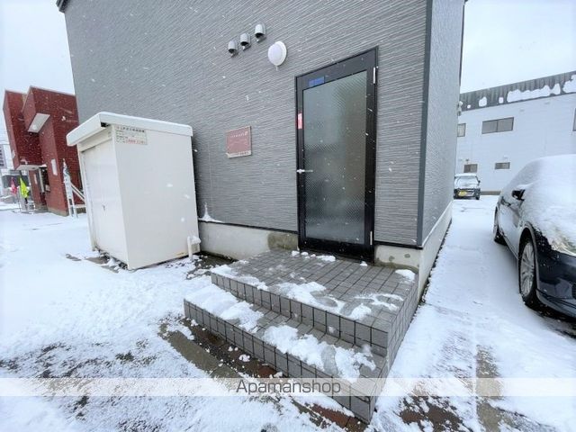 レオパレス宇賀浦の玄関写真