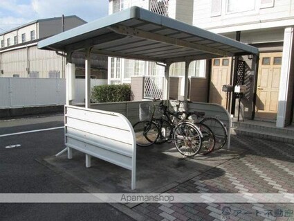 愛媛県松山市北吉田町[2DK/44.34m2]の共用部1