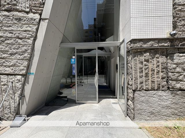 ル・グランデ新大阪南の玄関写真