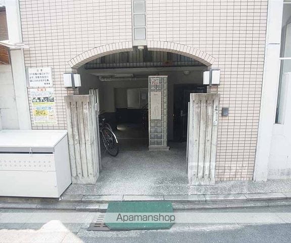 コスモ三条京阪の外観写真