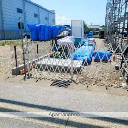 レモングラス[1LDK/47.81m2]のエントランス2