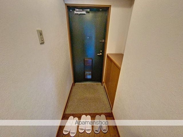 メリヤス岡場の内装写真