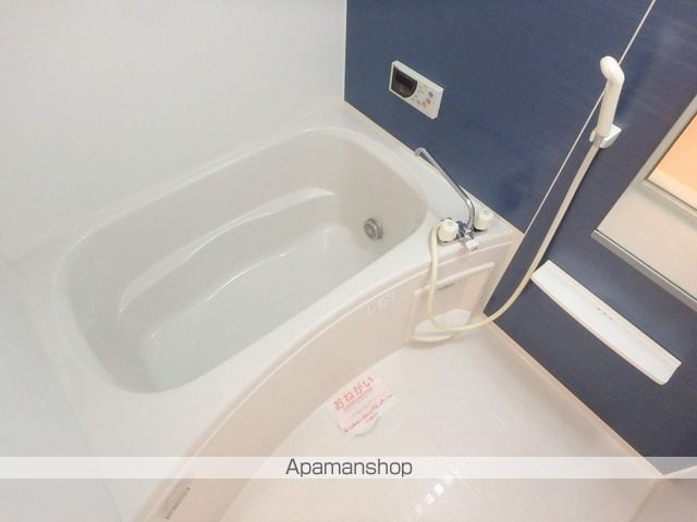 エリーゼ Bの内装写真