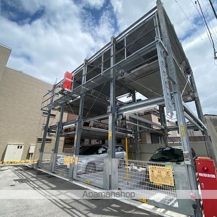 マントヴァーニ[1LDK/41.79m2]の駐車場1