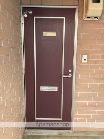ファミール花かいどうの玄関写真