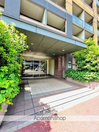 千葉県千葉市中央区新宿１丁目[2LDK/59.88m2]のエントランス