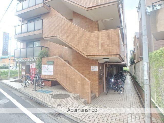 レムロード国分寺の玄関写真