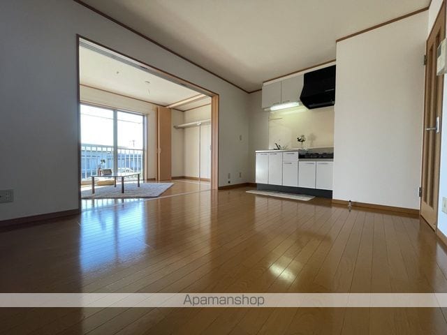 トレゾア湯川新町A棟の内装写真