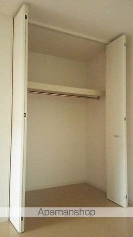 ロイヤルクレッセント西登戸参番館の内装写真