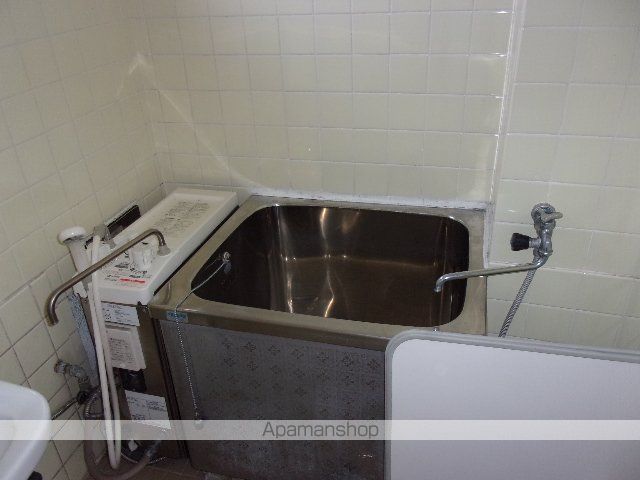 虹ヶ丘マンションの内装写真