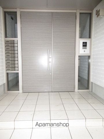 グランベレオAの玄関写真