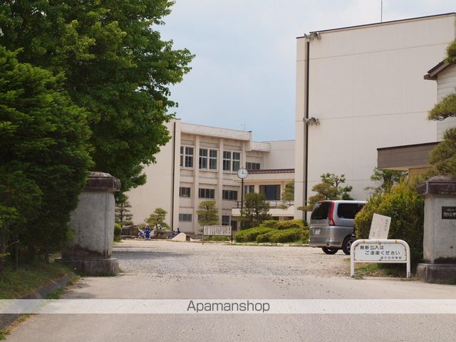リンピア泰座の周辺写真