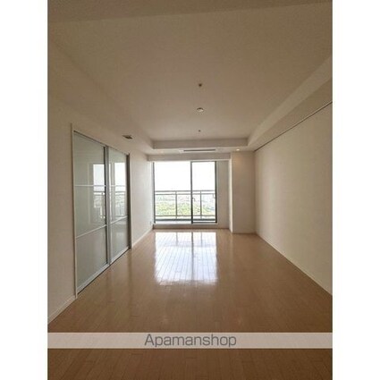 Ｗ　Ｃｏｍｆｏｒｔ　Ｔｏｗｅｒｓ　ＷＥＳＴ[2LDK/85.35m2]のリビング・居間