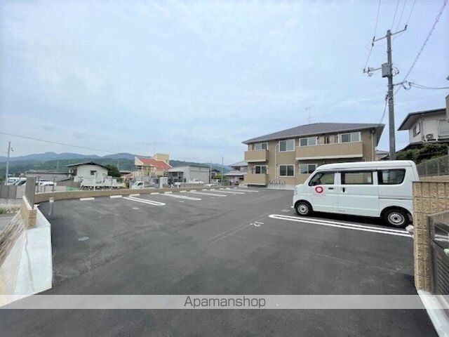 フローラル五月が丘　Ｂ棟[1LDK/35m2]の駐車場