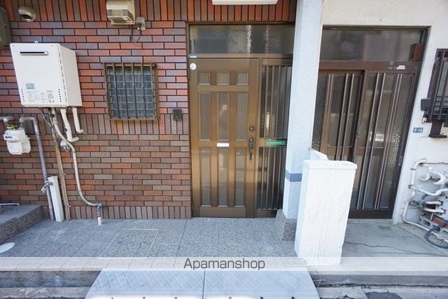 茨木市 2階建 築61年の玄関写真