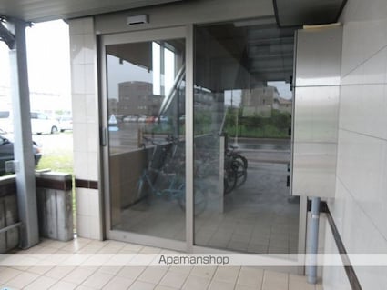 クローバー南川添[1DK/34.25m2]のロビー