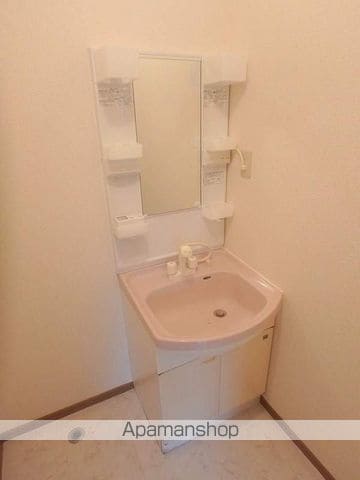 フローラ花山手Bの内装写真