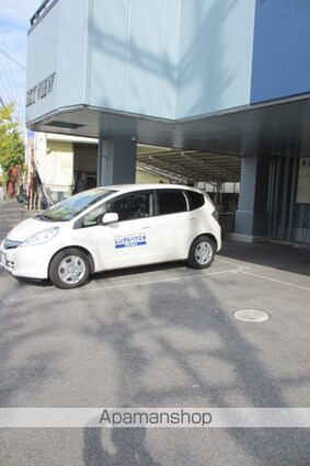 和歌山県和歌山市手平３丁目[1K/17.28m2]の駐車場3