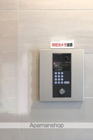 スカイコートパレス新大塚の玄関写真