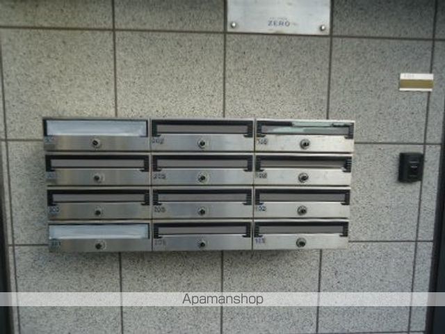 エクレールK花水台の玄関写真