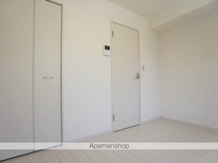 リブリ・ドルフ上野毛[1K/15.94m2]のリビング・居間2