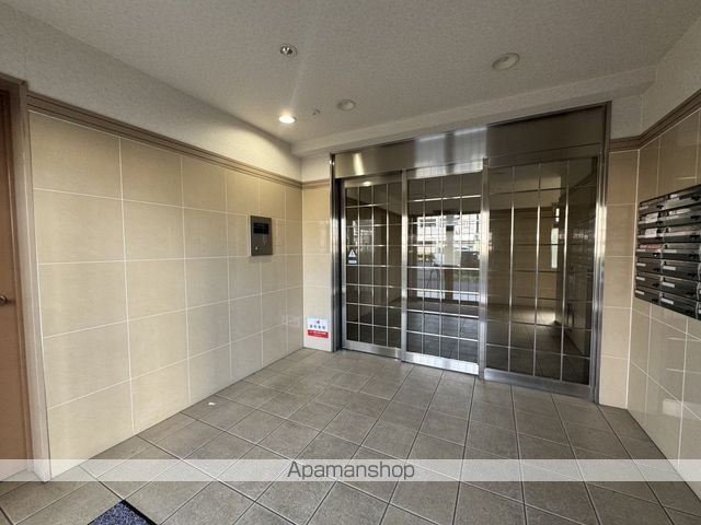第24友建ビルの玄関写真