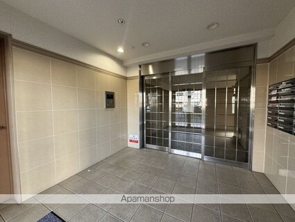 第２４友建ビル[1K/27.94m2]のエントランス