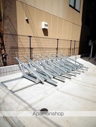 ルソレイユ[1DK/31.76m2]の駐車場