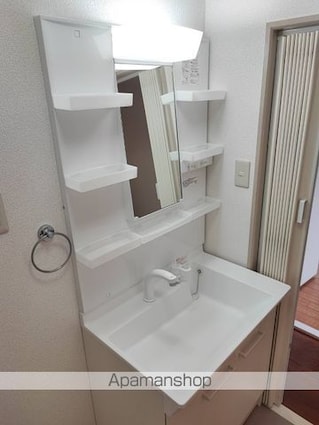 和歌山県和歌山市直川[2DK/48m2]の洗面所