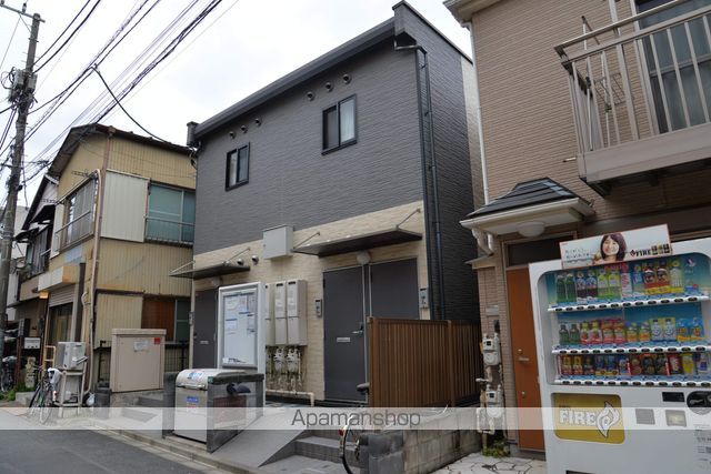 レオパレス中野坂上の外観写真
