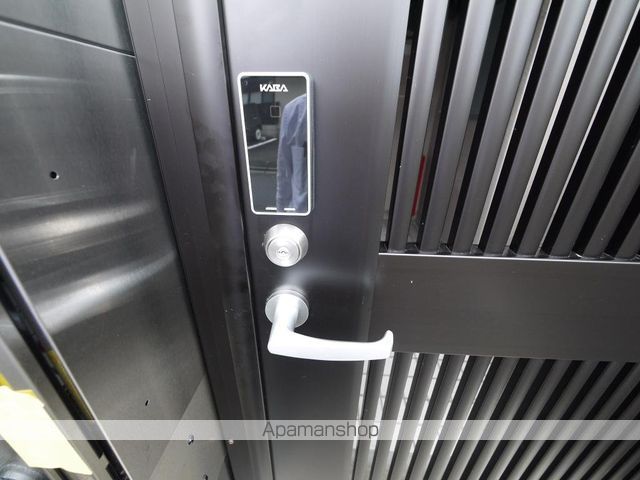 プランドビル銀杏町の玄関写真