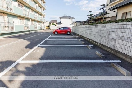 香川県高松市多肥下町[1K/37.83m2]の駐車場