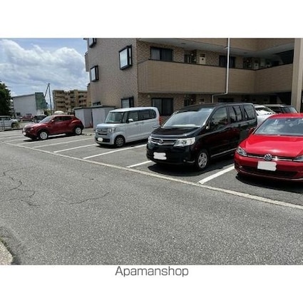 Ｄｏｍａｎｉ　Ｐａｃｅ[3LDK/66.82m2]の駐車場2