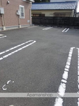 セレッソ・Ｋ・Ｋ[1R/32.9m2]の駐車場2