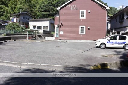 グリーン・リーフ軽井沢[2DK/46.06m2]の駐車場2