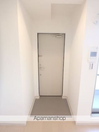 ＡＭＵＳＥ三軒茶屋[1R/18.03m2]の玄関