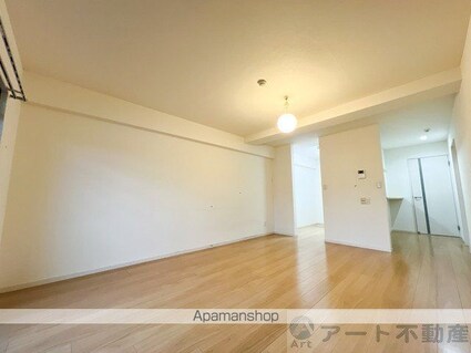 アドラーブル道後[3LDK/75m2]の内装4