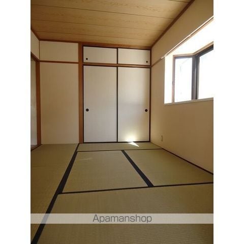 グランドハイツ原 A棟の内装写真
