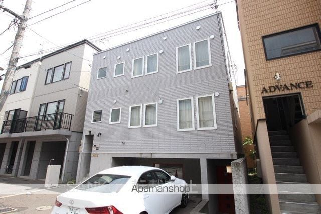 札幌市南北線 麻生駅 徒歩10分 3階建 築27年の外観写真